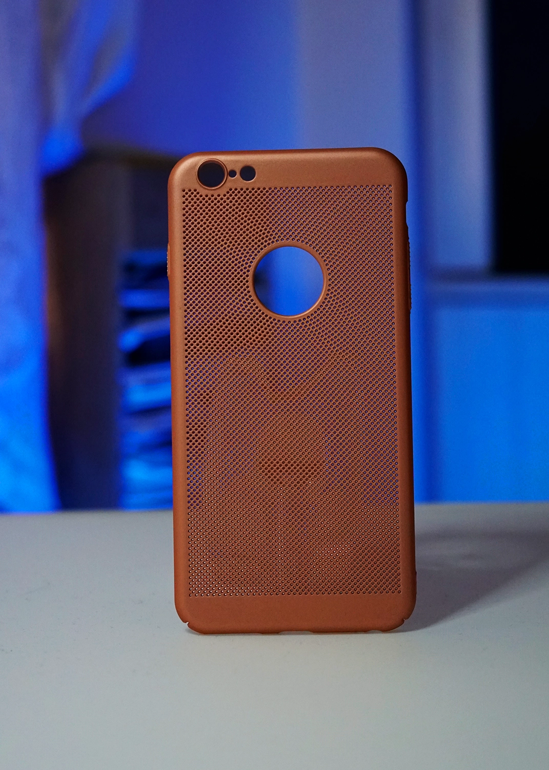 Apple iPhone 6 Plus İnce Delikli Mat Arka Kapak Kılıf – Isı Dağıtıcı Tasarım