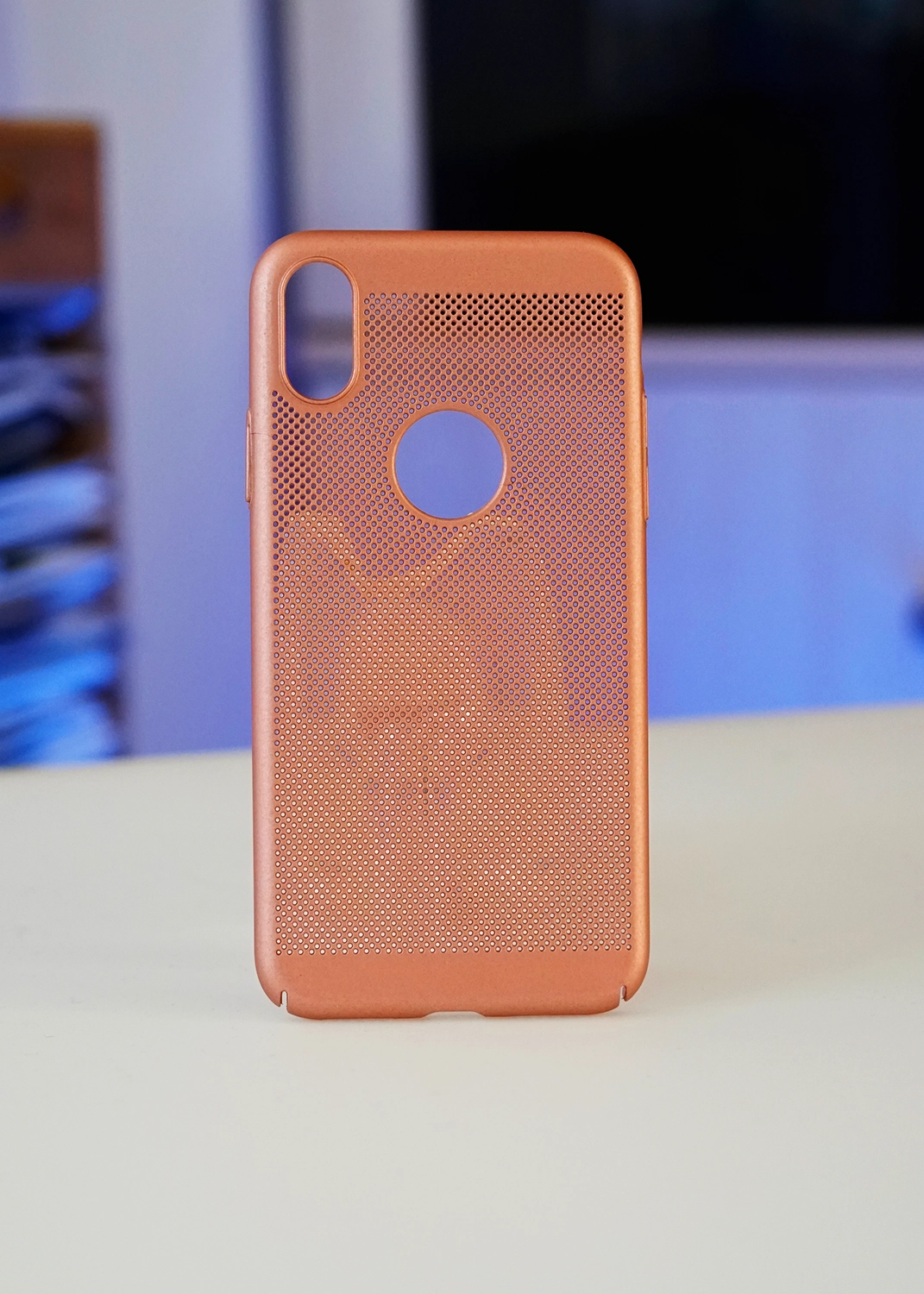 Apple iPhone X İnce Delikli Mat Arka Kapak Kılıf – Isı Dağıtıcı Tasarım