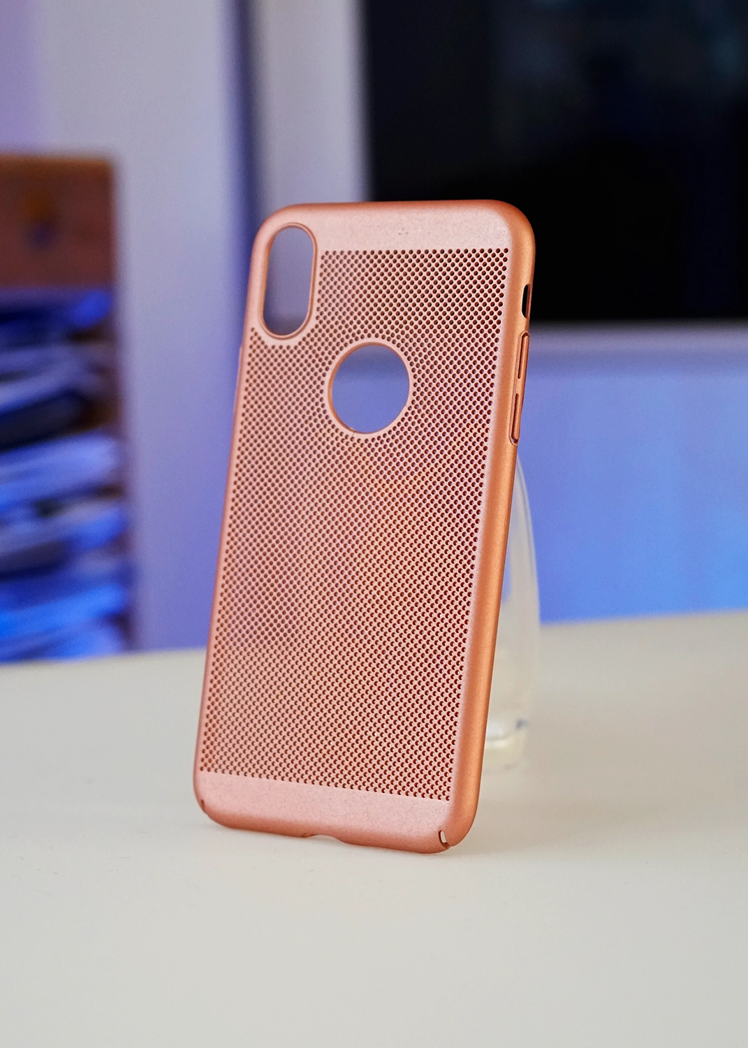Apple iPhone X İnce Delikli Mat Arka Kapak Kılıf – Isı Dağıtıcı Tasarım